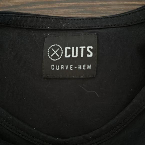 Cuts Clothing Curve-Hem Tee Black Mens XL - Picture 3 of 4